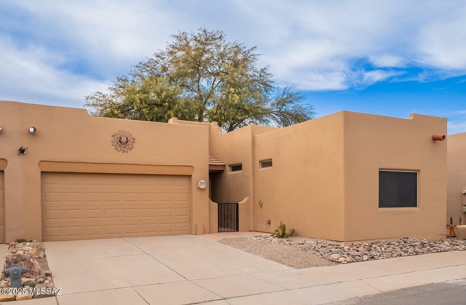 Property Photo:  3840 S Camino Del Cefiro  AZ 85614 