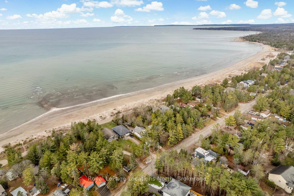 948 River Rd E  Wasaga Beach ON L0L 2P3 photo