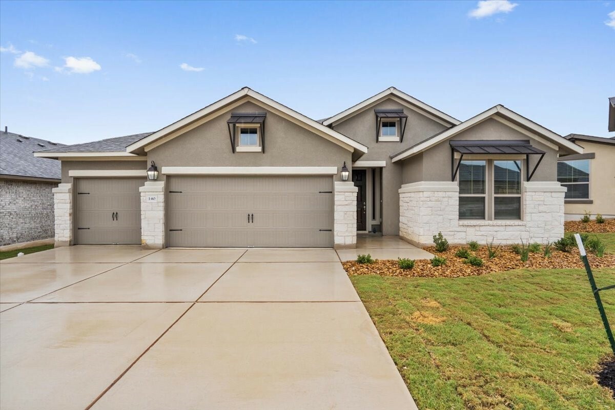 Property Photo:  140 Scenic Hills Circle  TX 78628 