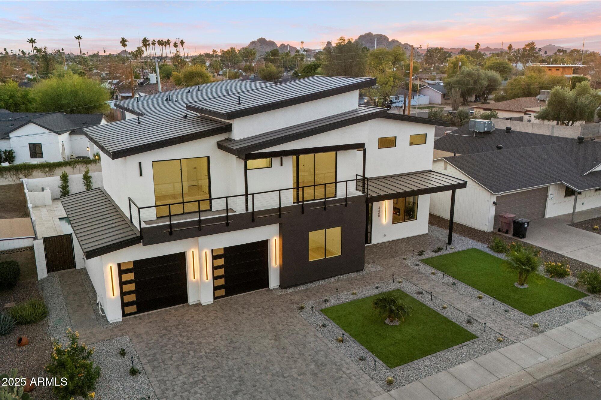 Property Photo: 6609 E 4th Street AZ 85251