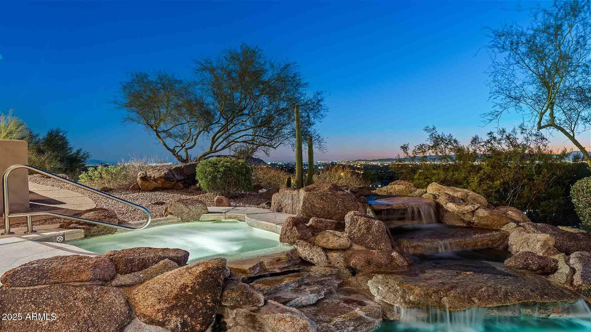 Property Photo: 5316 E Valle Vista Road AZ 85018