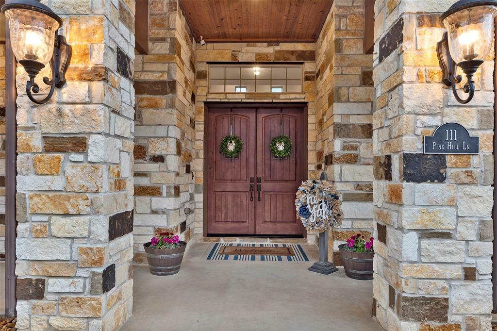 Property Photo: 111 Pine Hill Lane TX 77356