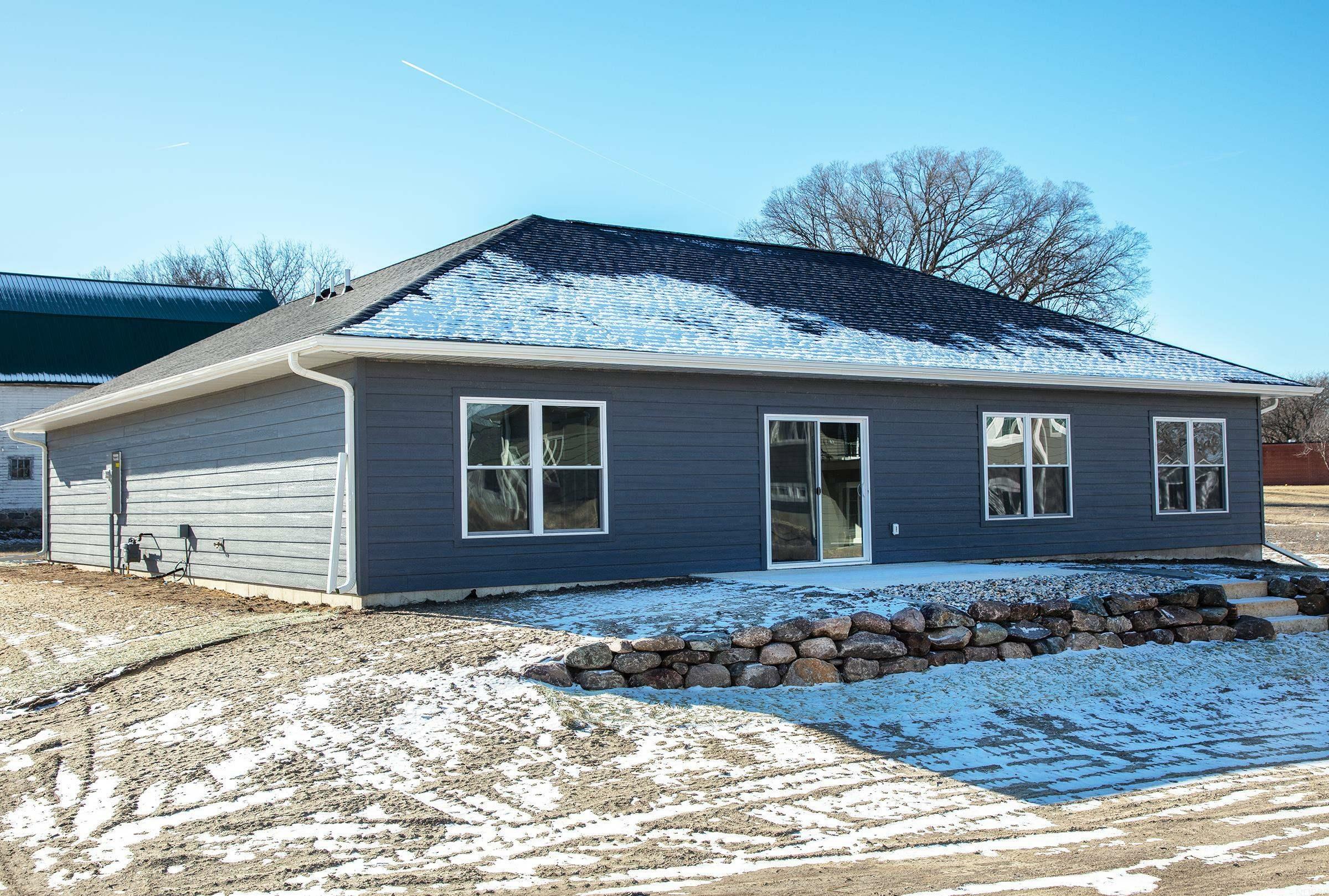 Property Photo:  128 Red Fox Trail  IA 50677 