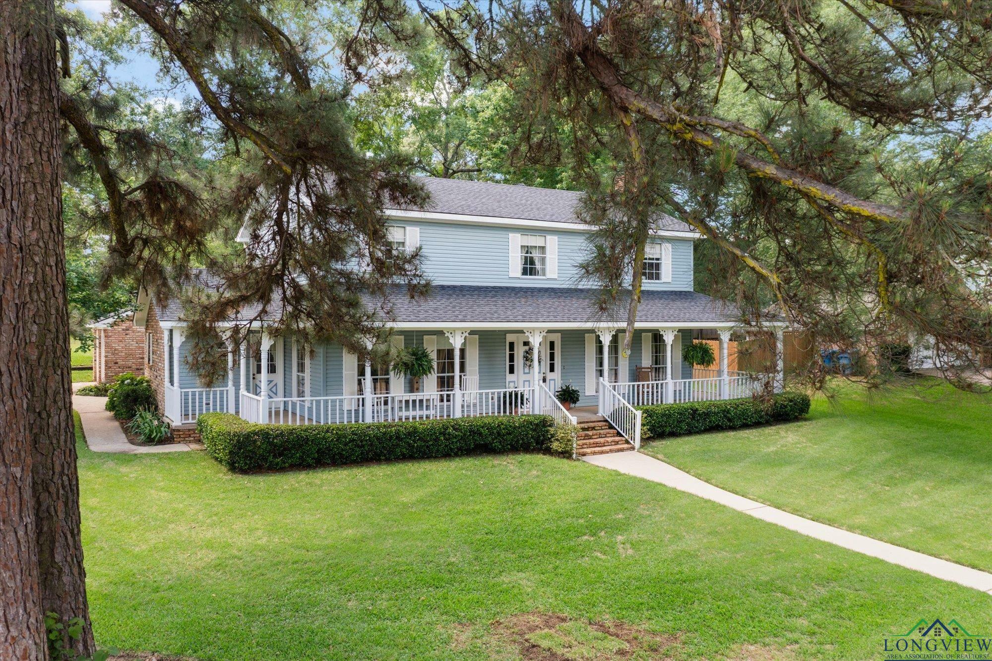 Property Photo: 408 E Forest Dr TX 75693