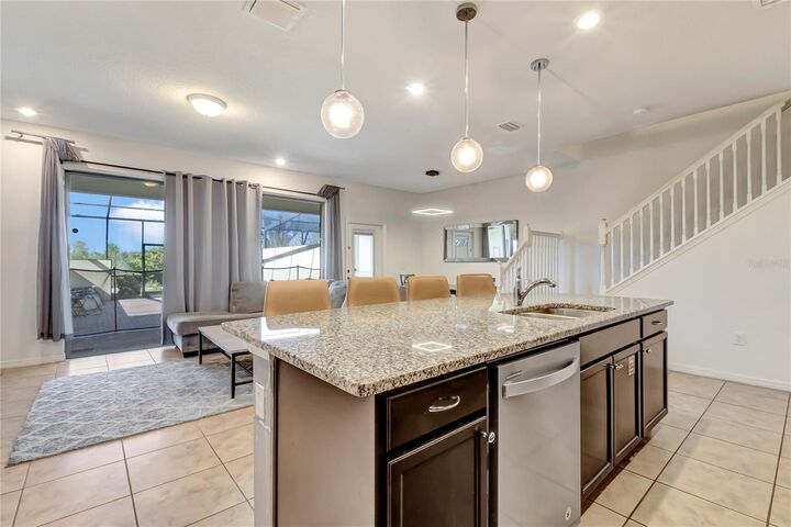 Property Photo: 4587 Terrasonesta Drive FL 33837