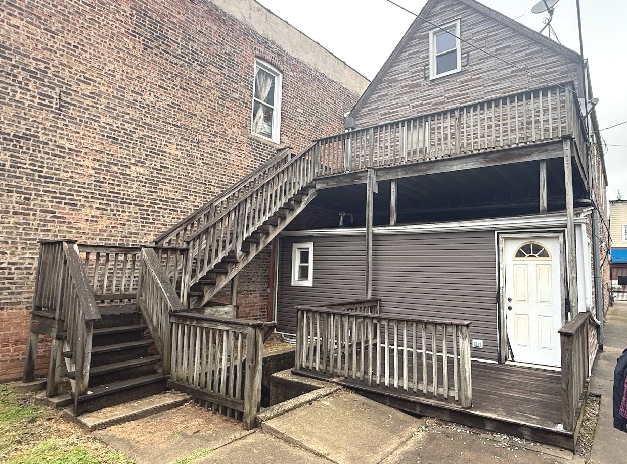 Property Photo: 1737 W 47th Street IL 60609