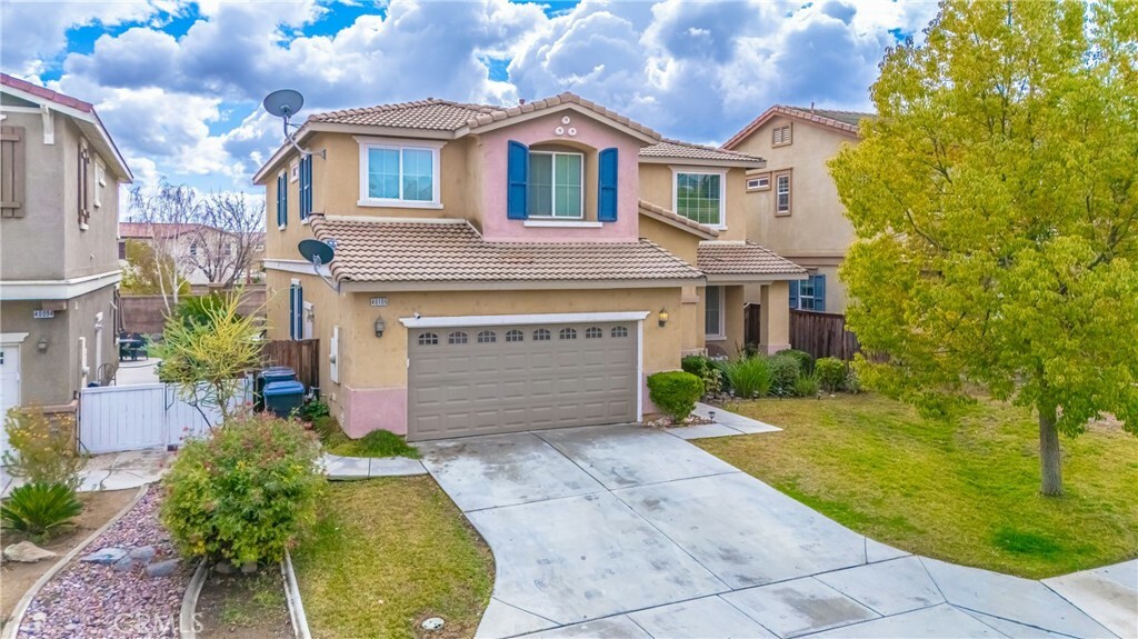 Property Photo: 40106 Jonah Way CA 92563
