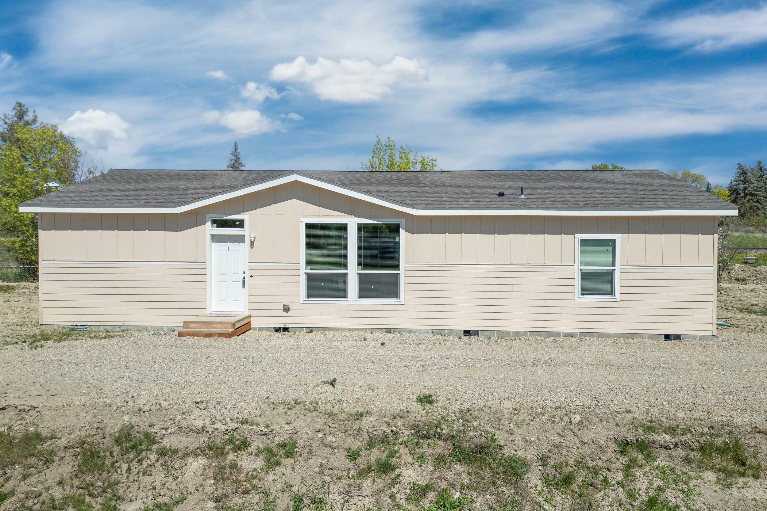 Property Photo: 906 Valley Ave WA 99109