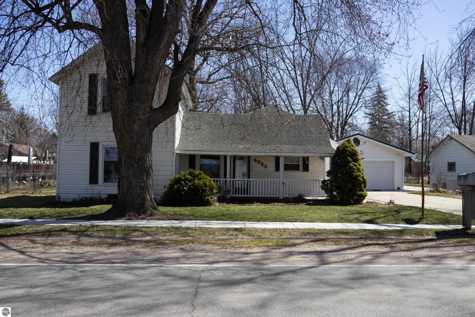 Property Photo:  4080 N Mission Road  MI 48878 
