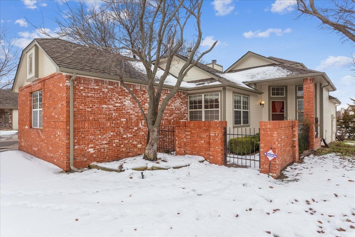 Property Photo:  3040 N Bramblewood St  KS 67226 