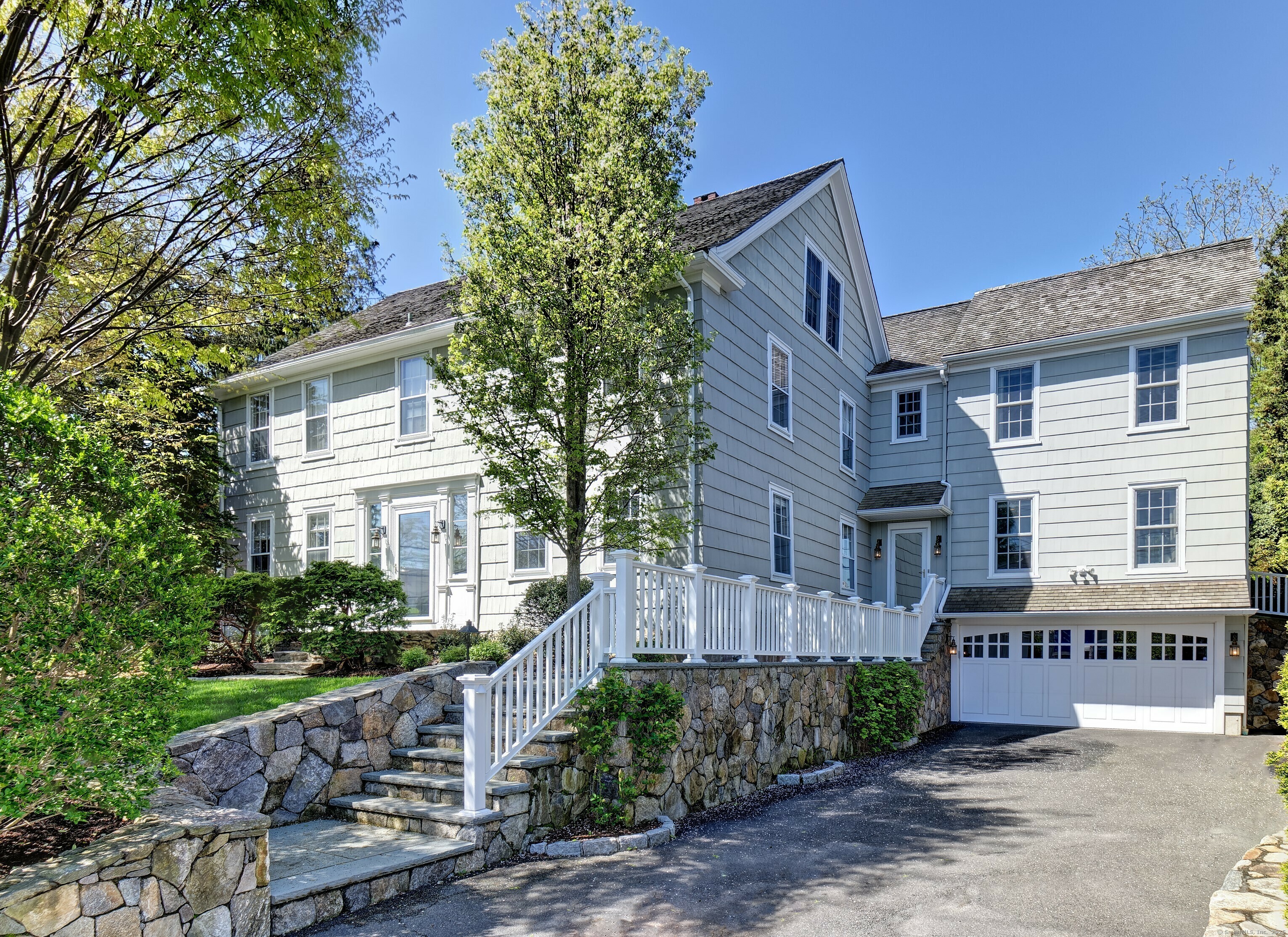 Property Photo: 216 Hillspoint Road CT 06880