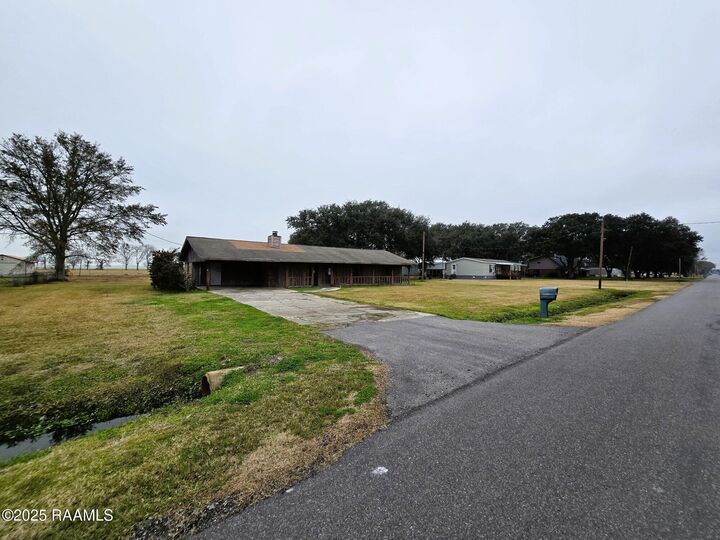 Property Photo:  636 Cheramie Road  LA 70577 