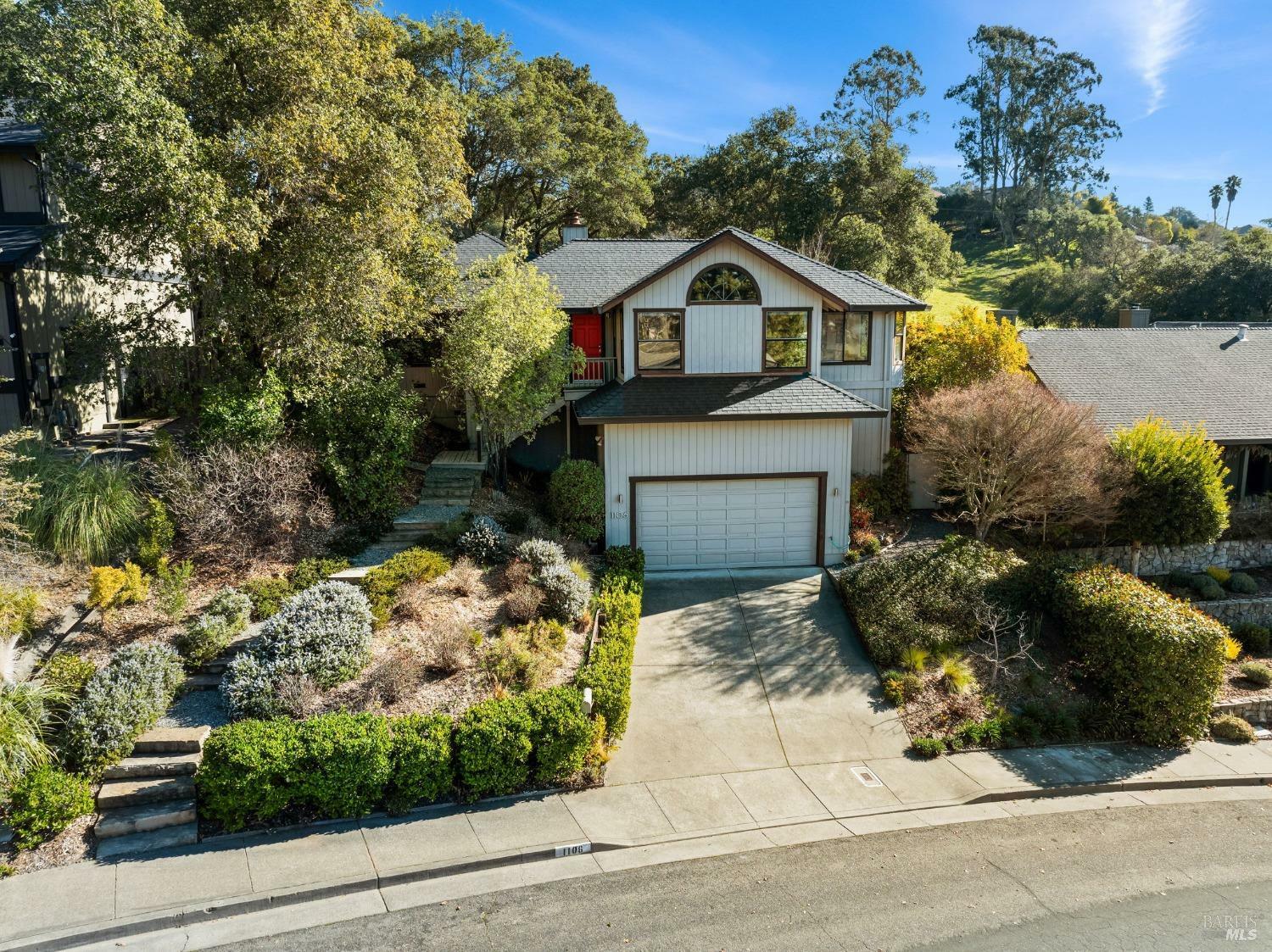 Property Photo:  1106 Sunnyside Drive  CA 95448 