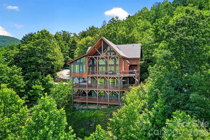 Property Photo: 60 E Valley View Drive NC 28752