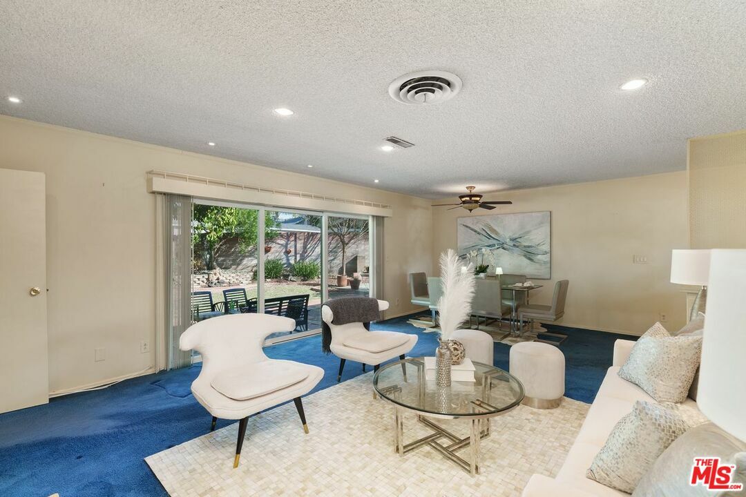 Property Photo: 15241 Septo St CA 91345