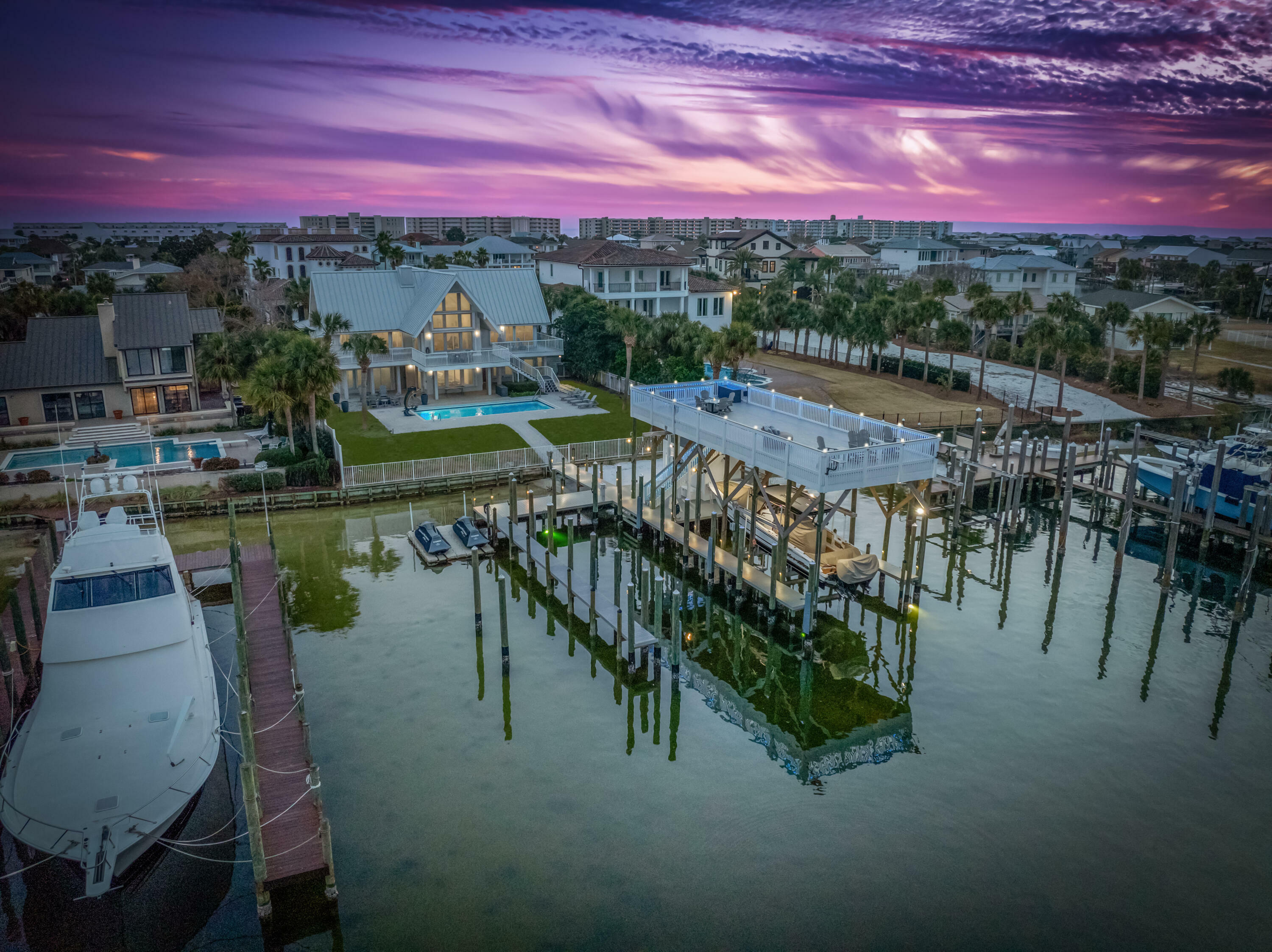 Property Photo: 519 Norriego Road FL 32541
