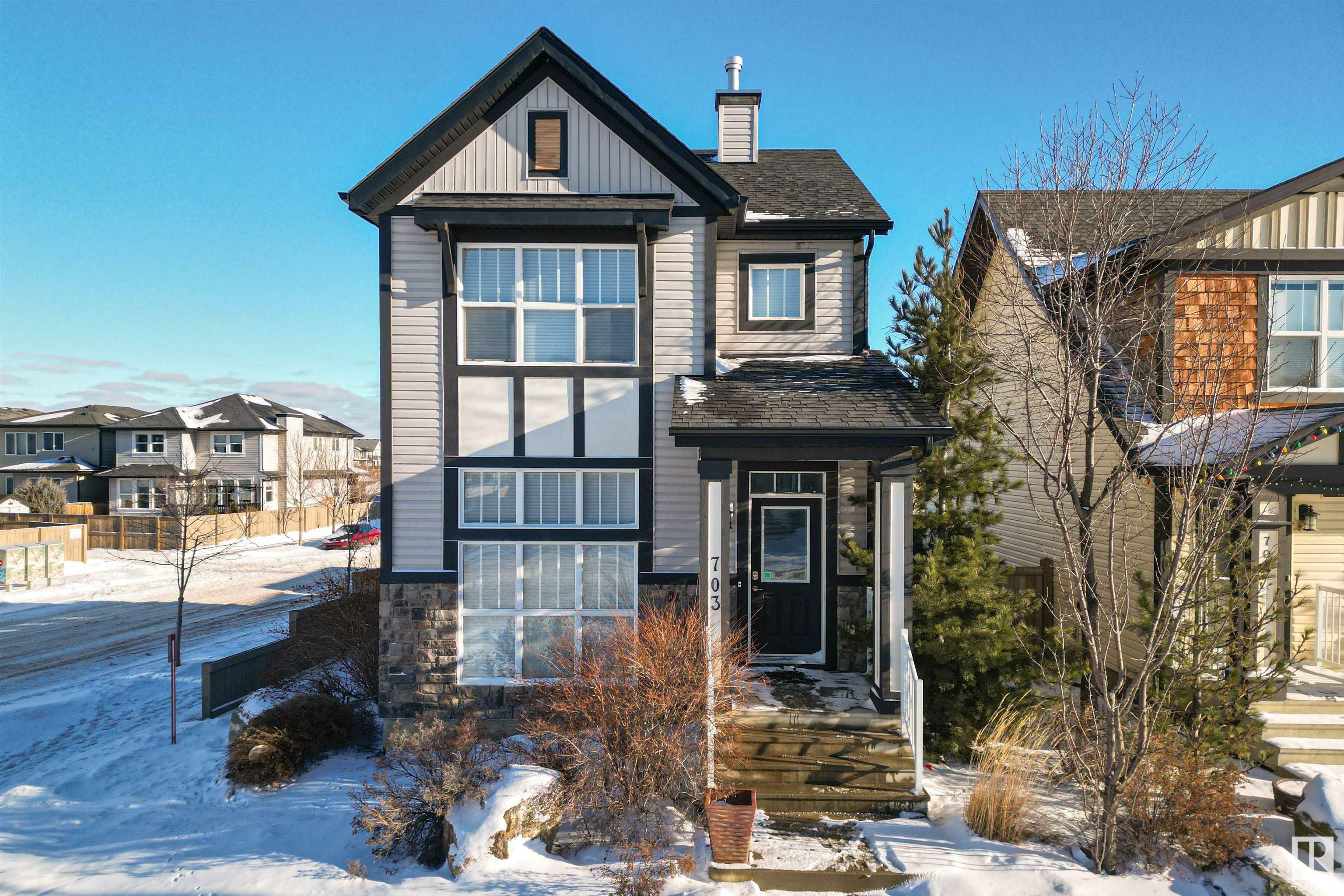 703 Secord Boulevard NW  Edmonton AB T5T 6Z6 photo