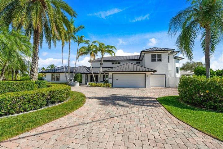 Property Photo: 5500 NE 31st Avenue FL 33308