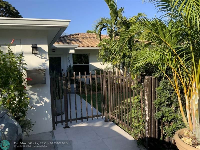 Property Photo:  4473 SW 11th St  FL 33134 