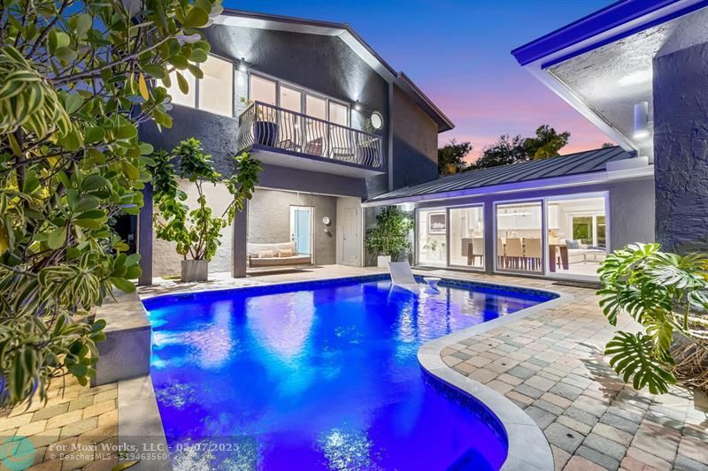 Property Photo: 2215 Manatee Dr FL 33316