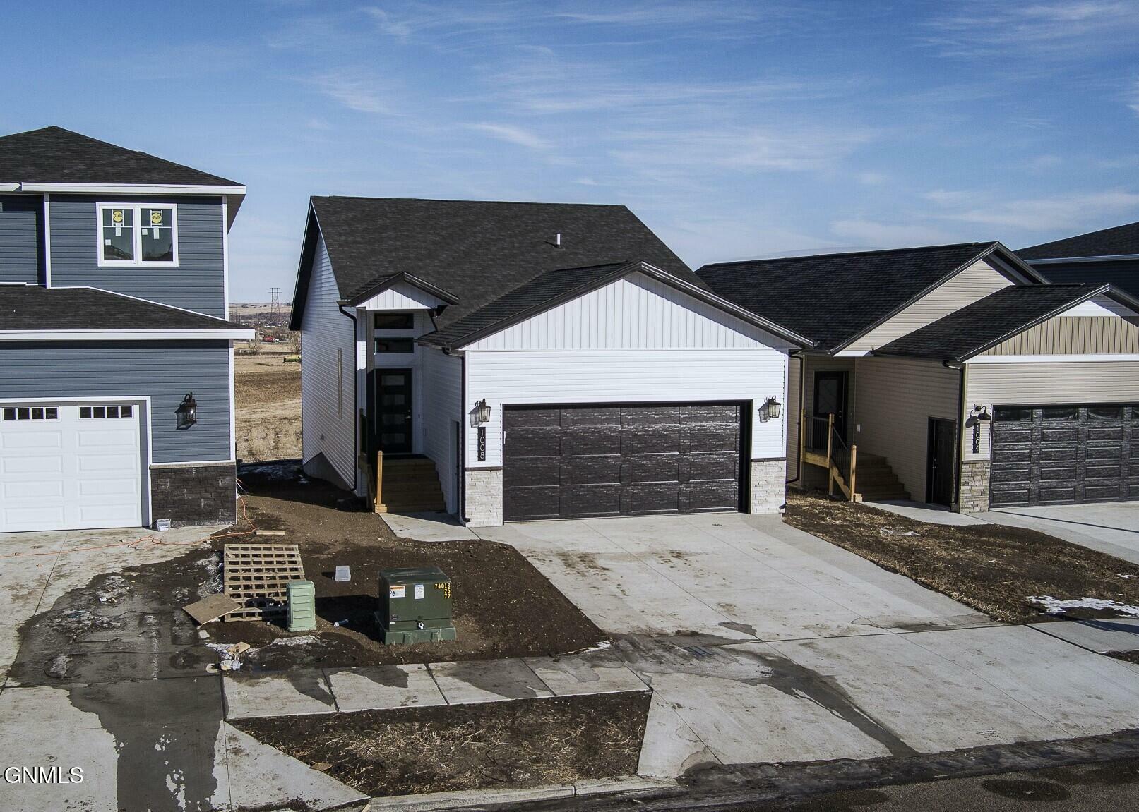 Property Photo:  1008 Beretta Street NW  ND 58554 