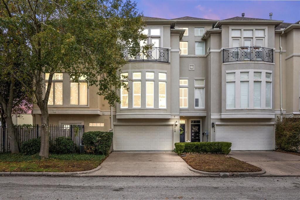 Property Photo: 5018 Mellon Street TX 77098