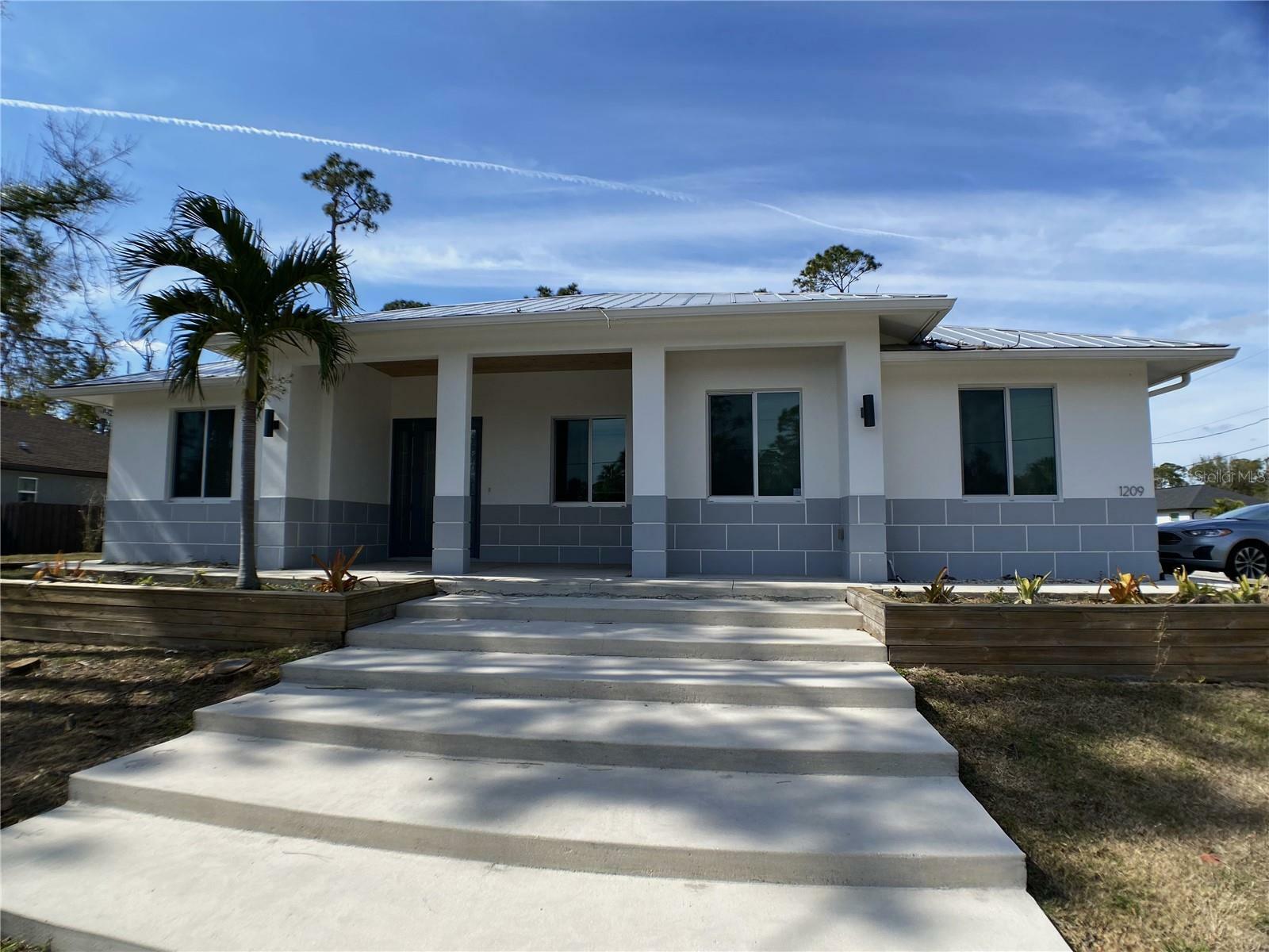 Property Photo:  1209 Nordendale Boulevard  FL 34288 