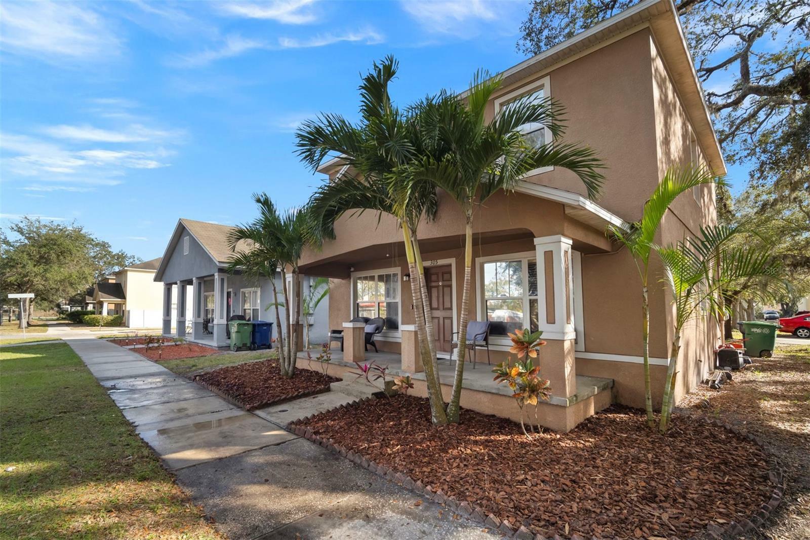 Property Photo:  305 E Hanlon Street  FL 33604 