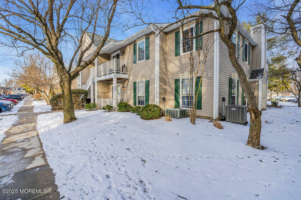 Property Photo:  109 Beaumont Court  NJ 07724 