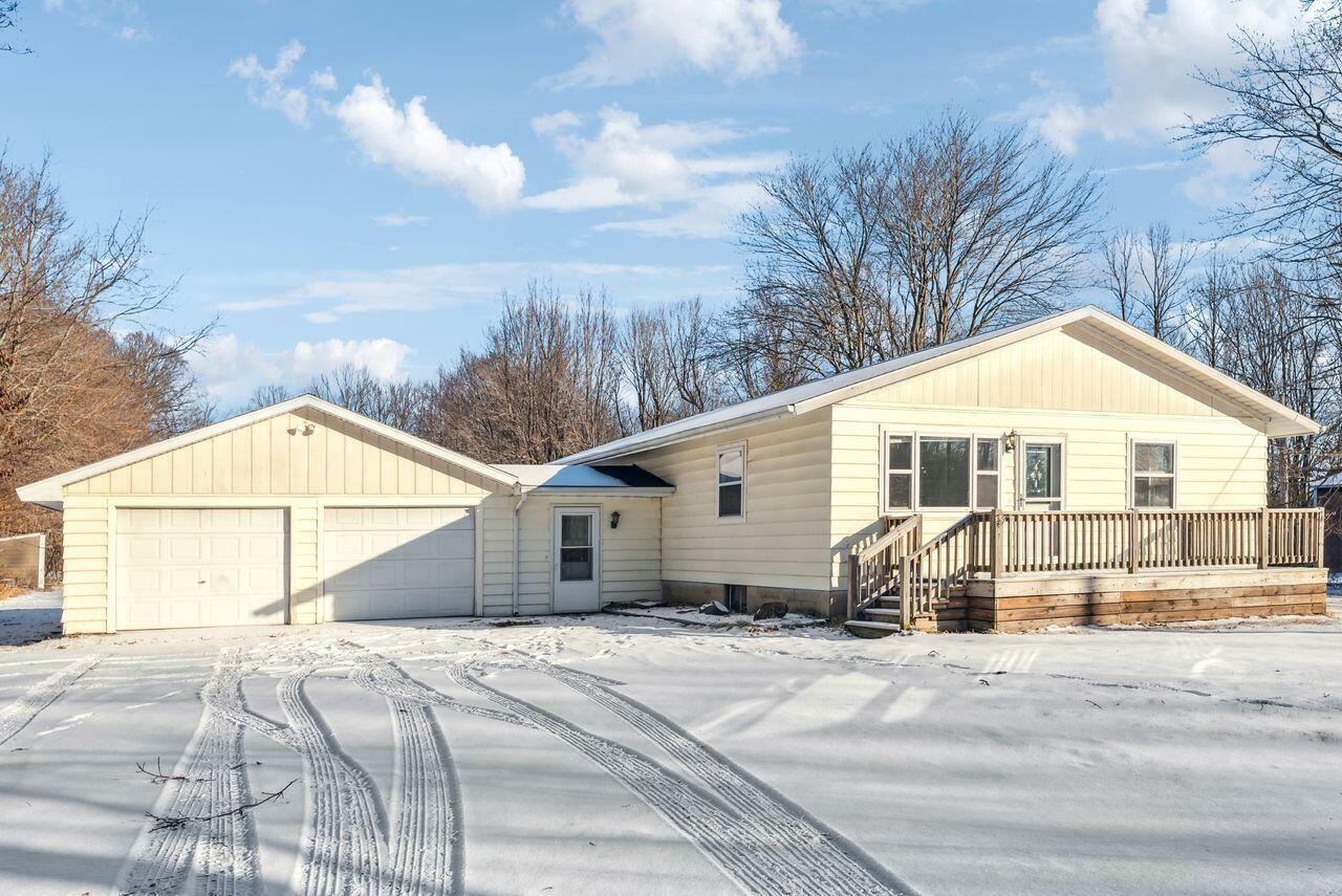 Property Photo:  11089 Farina Road  MI 49117 