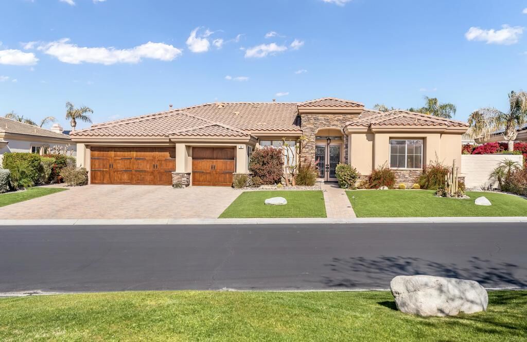 Property Photo:  52 Camino Real  CA 92270 