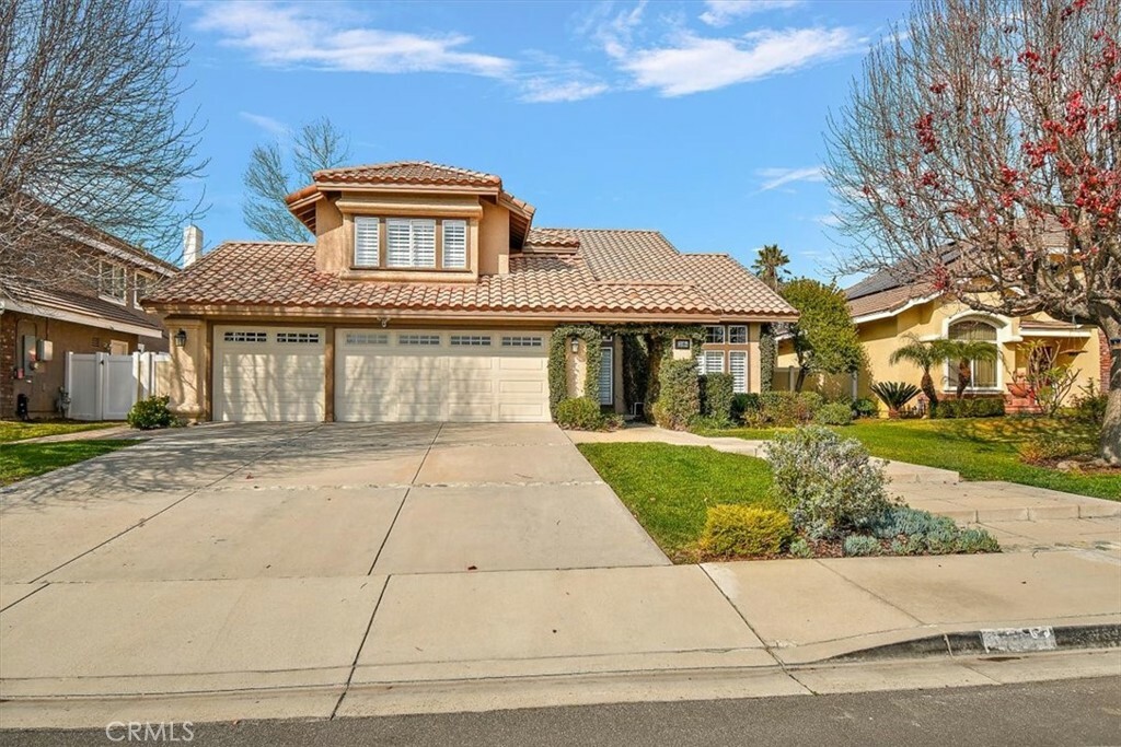 Property Photo:  13984 Crescenta Way  CA 91739 