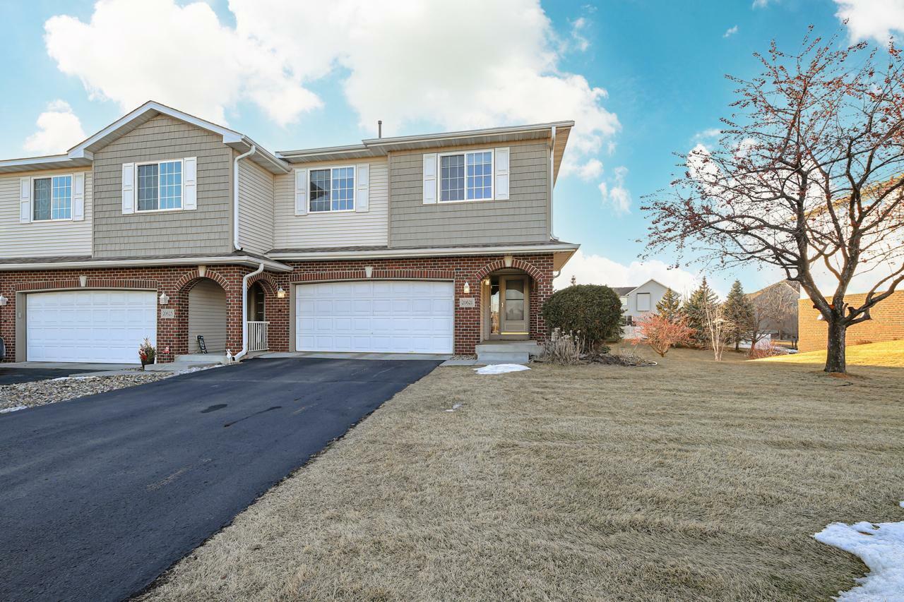 20621 Hampshire Way  Lakeville MN 55044 photo
