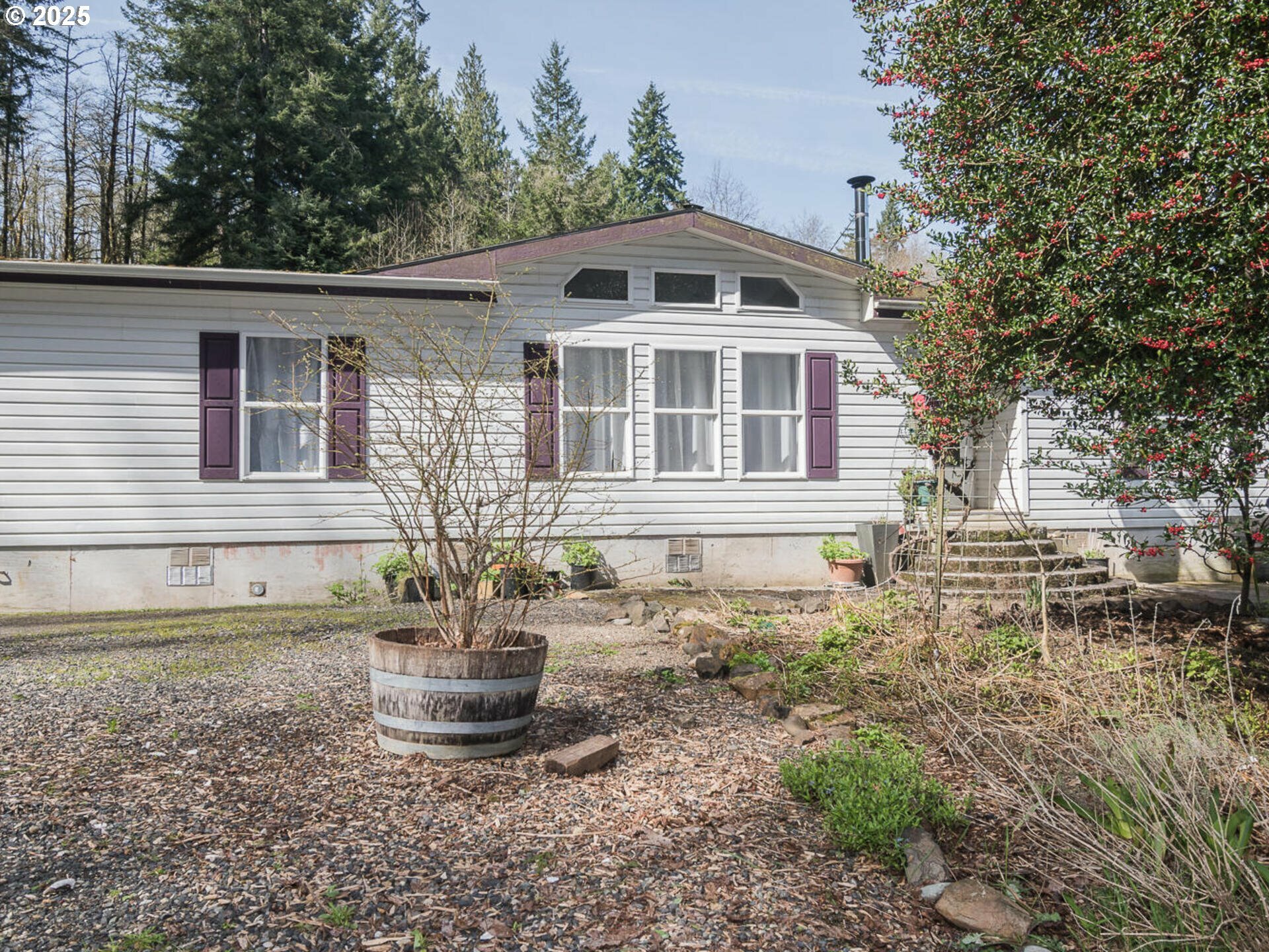 Property Photo: 74301 Larson Rd OR 97048