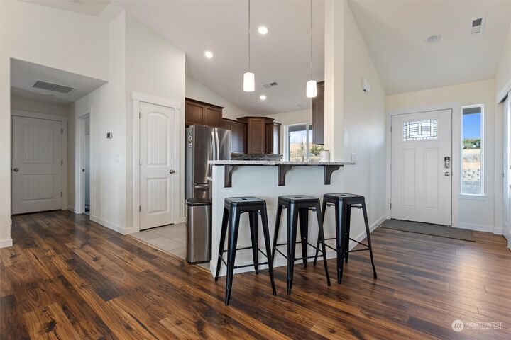 Property Photo:  13875  Rd Q  NW  WA 98848 