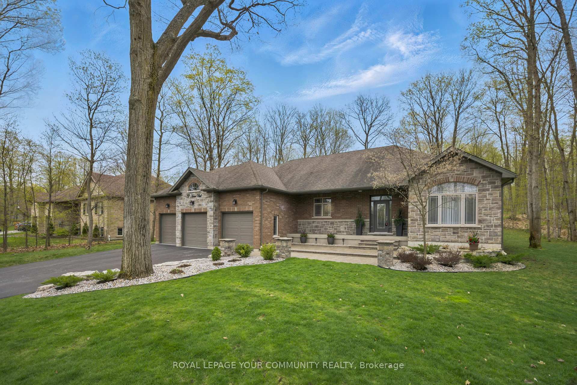 Property Photo: 37 Heron Boulevard ON L0L 1Y3