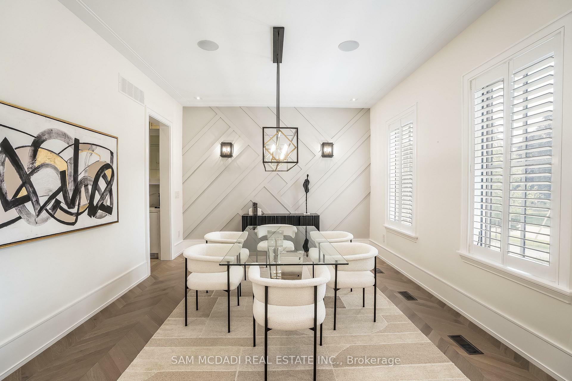 Property Photo: 231 Wedgewood Drive ON L6J 4R6