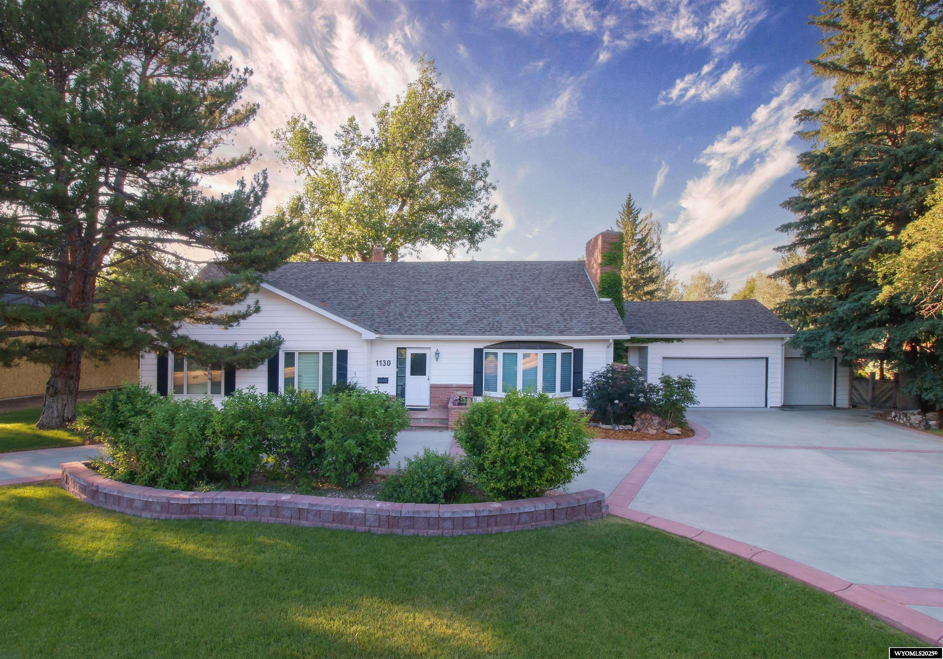 Property Photo:  1130 W 23rd Street  WY 82604 
