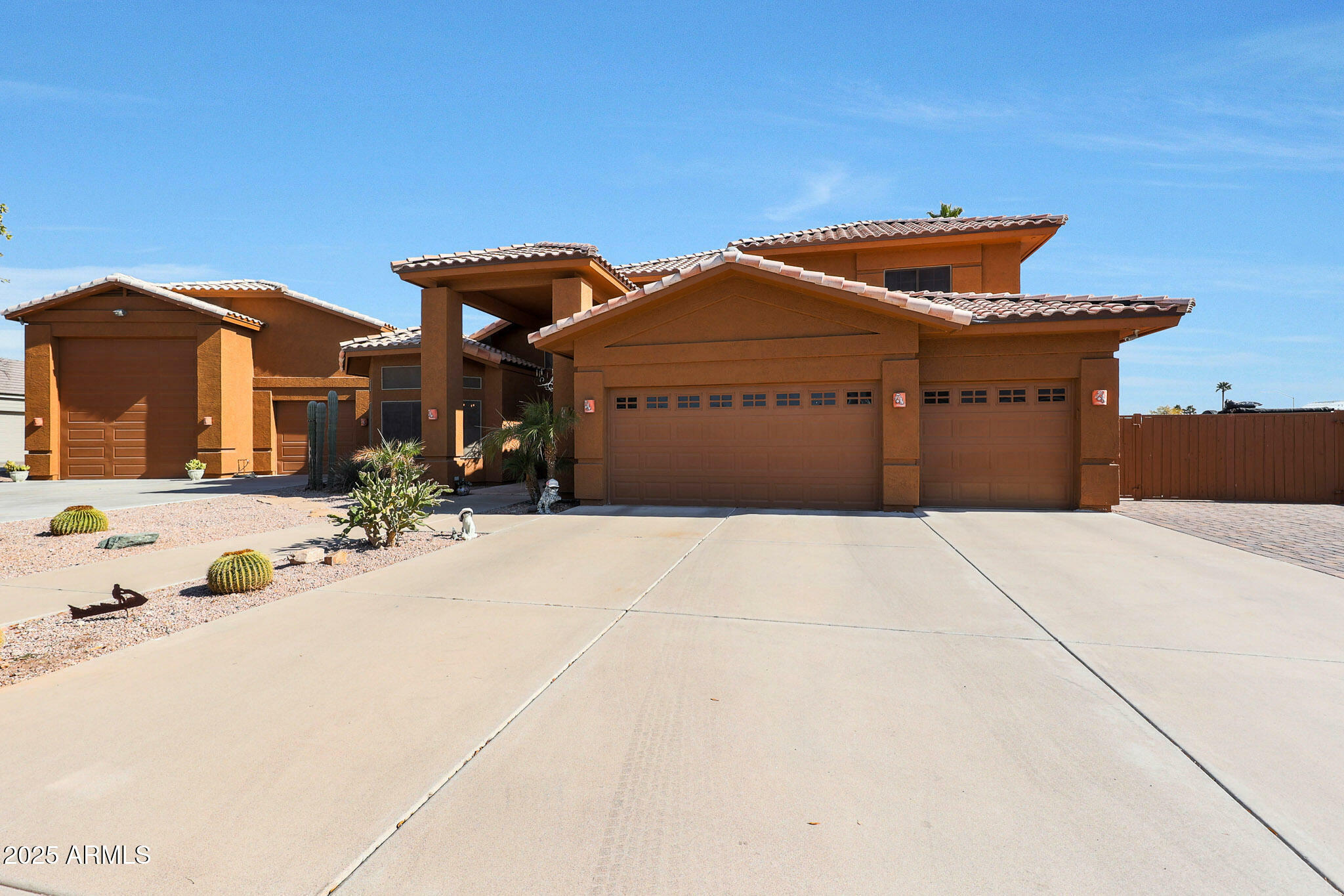 Property Photo:  2837 N Whiting Circle  AZ 85213 