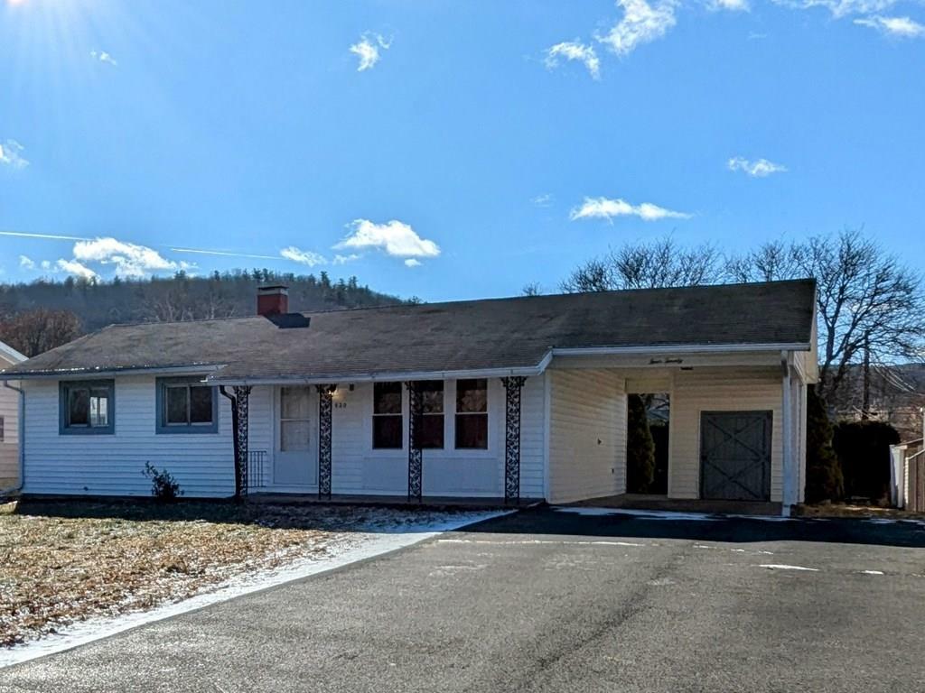 Property Photo:  420 Hillview Drive  NY 14904 