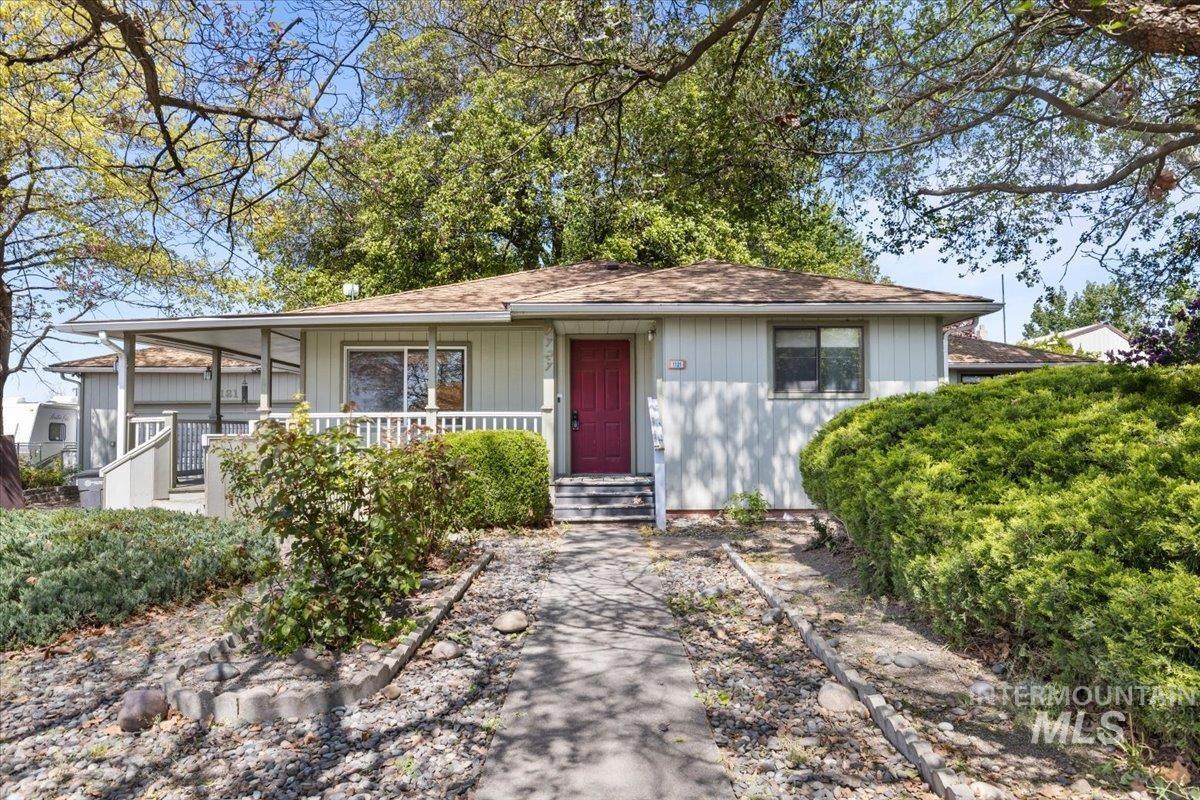 Property Photo:  1121 Powers Ave  ID 83501 