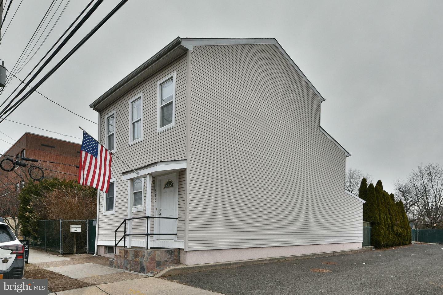 Property Photo:  816 Mulberry Street  NJ 08638 