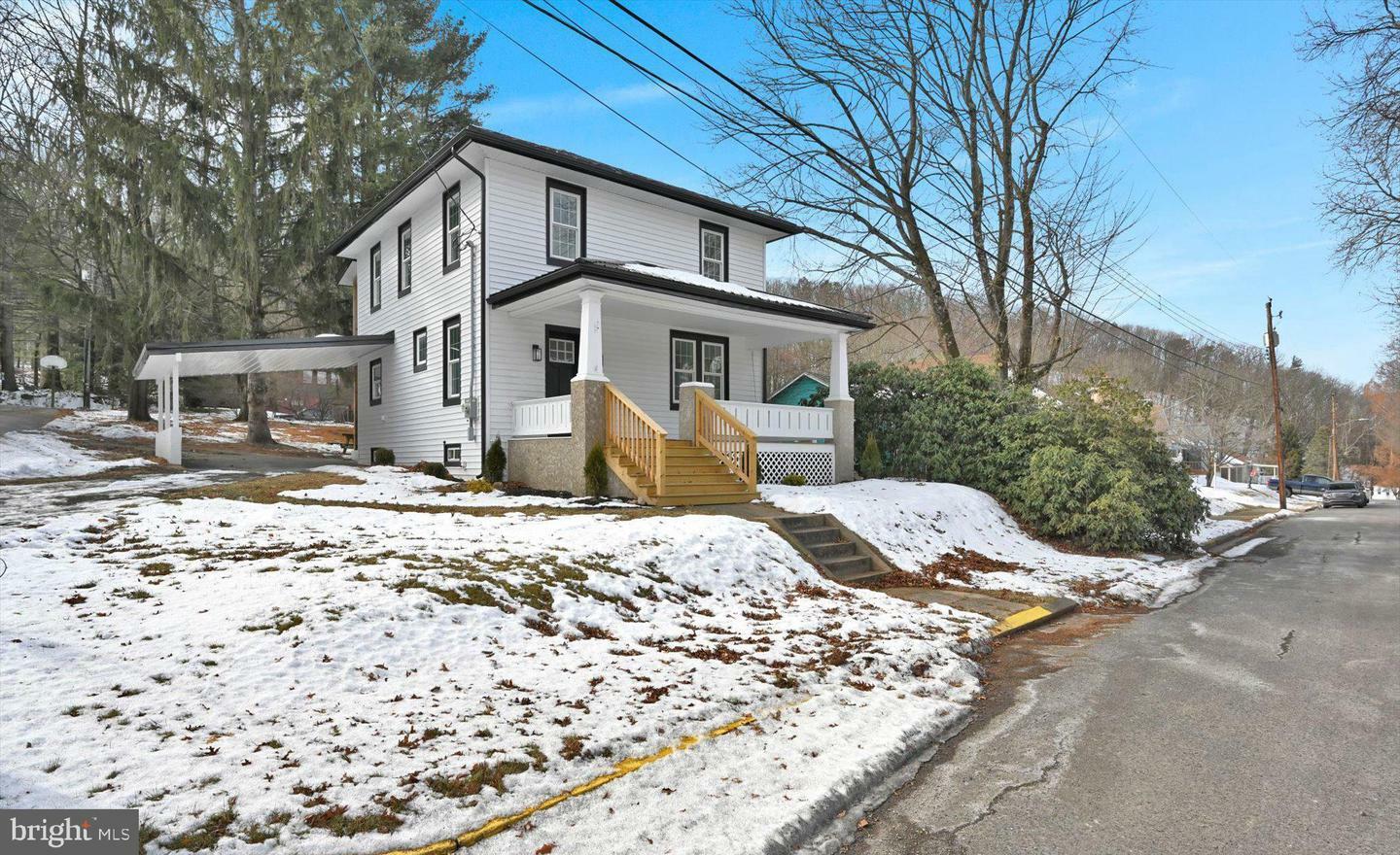 Property Photo:  618 Park View Road  PA 17048 