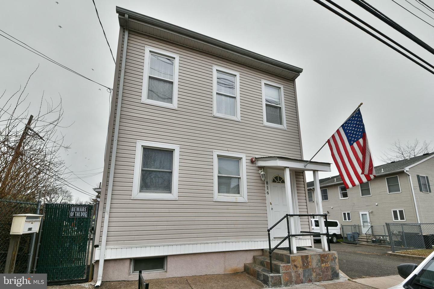 Property Photo:  816 Mulberry Street  NJ 08638 