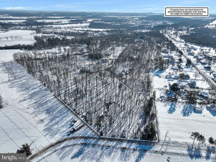 Property Photo:  65 White Oak Trail  PA 17325 