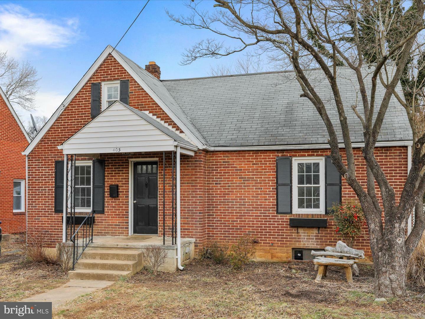 Property Photo:  403 Duncan Avenue  VA 22630 