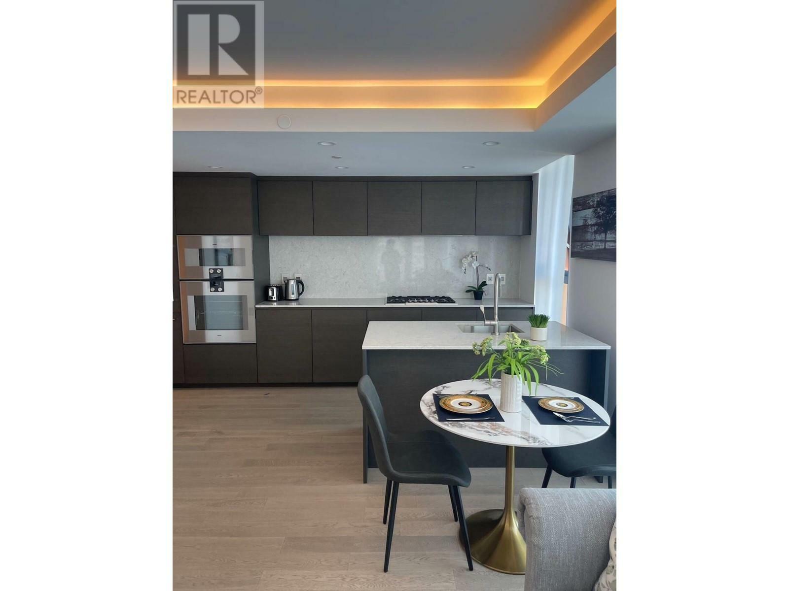 Property Photo: 1408 Robson Street 1803 BC V6G 1B9