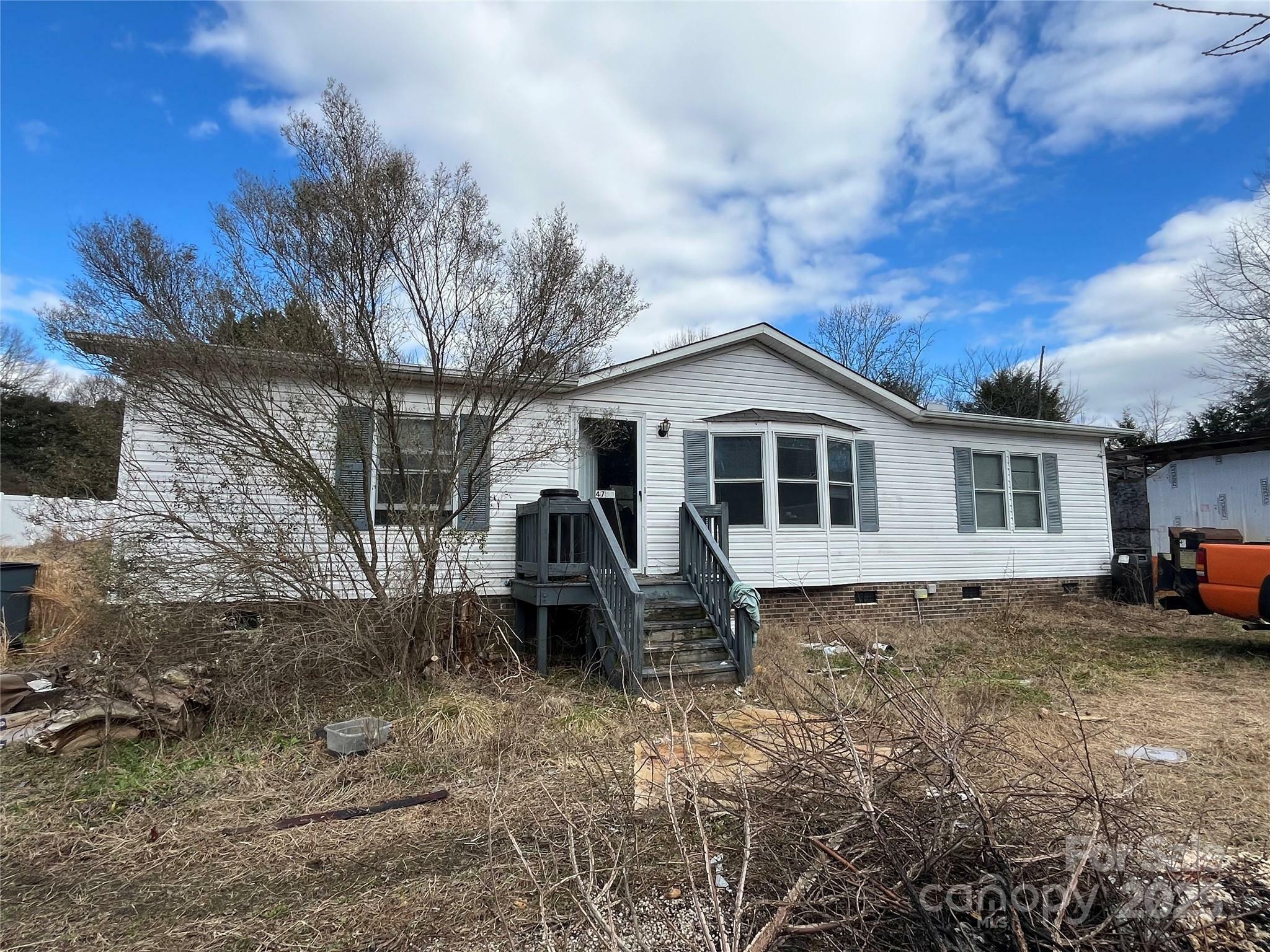 Property Photo: 4750 Enochville Road NC 28081