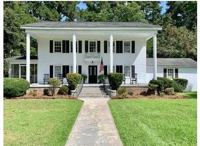 Property Photo:  109 Quaker Road  SC 29477 