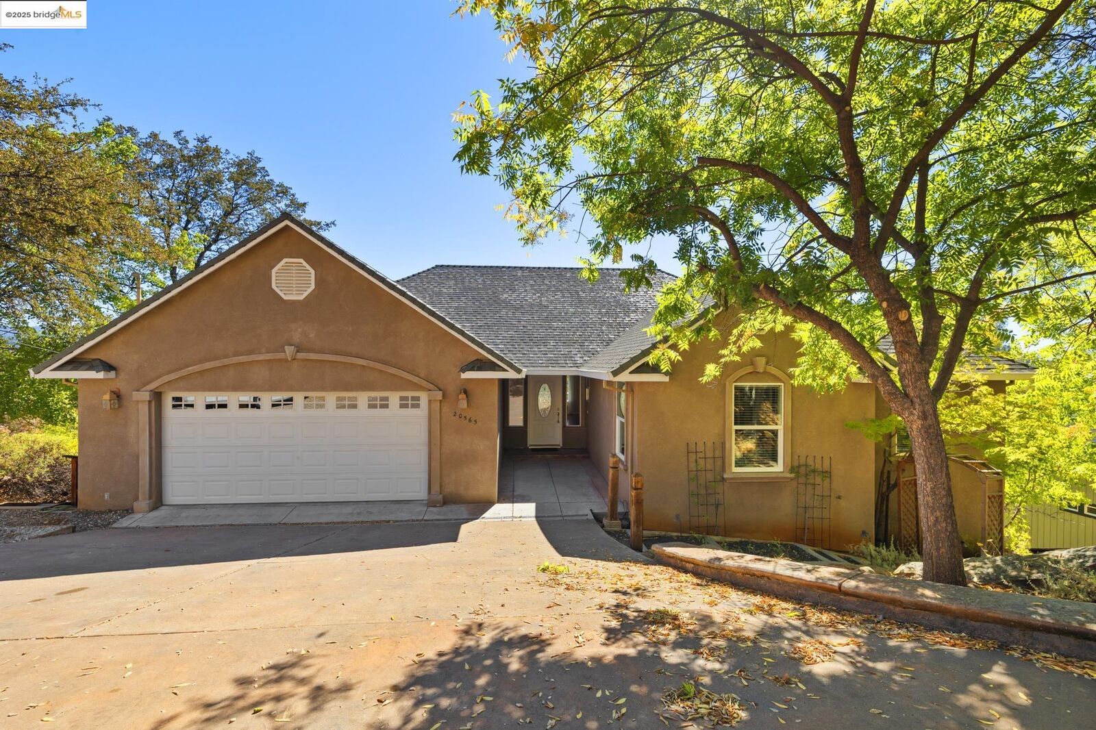 Property Photo:  20565 Upper Hillview Dr  CA 95370